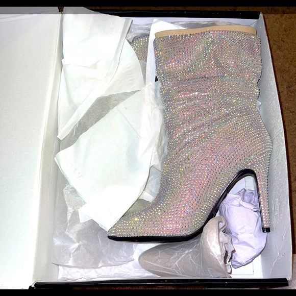 Nine West Shoes - Nine West dazzle bootie 9.5